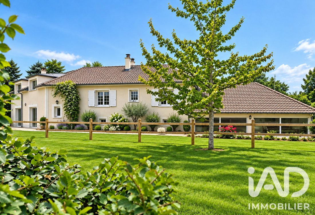 House in Sorel-Moussel, Centre-Val de Loire, France 1 - 17559372