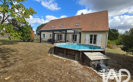 Maison à Est, Ingré, France 1