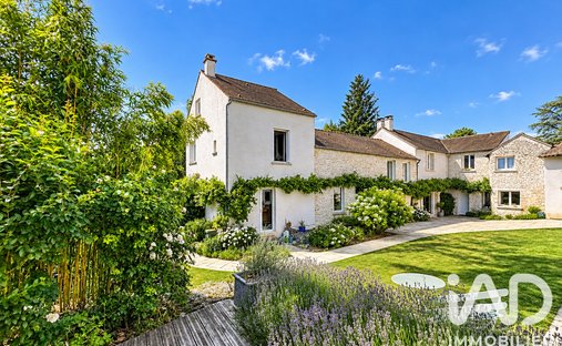 House in Auffreville-Brasseuil, Ile-de-France, France 1