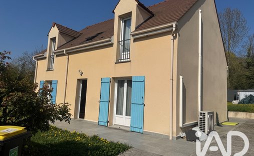 House in Herondeaux, Groslay, France 1