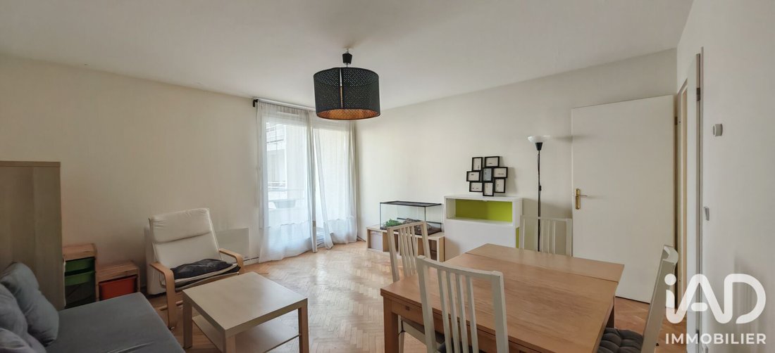 Apartment in Espaces Jeunes, Issy-les-Moulineaux, France 1 - 18897167