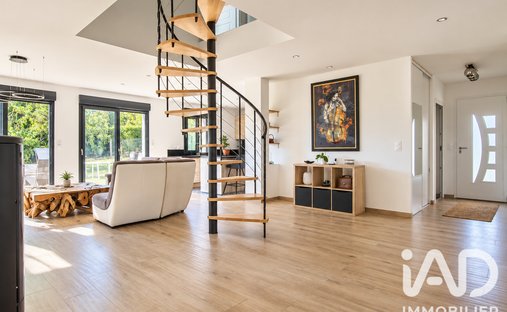 House in Montlhery, Ile-de-France, France 1