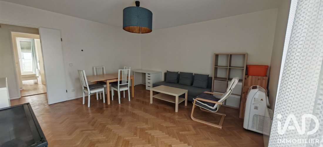 Apartment in Espaces Jeunes, Issy-les-Moulineaux, France 3 - 18897167