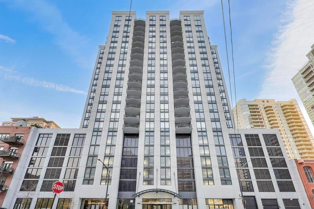 Condo in Chicago, Illinois, United States 1 - 18894722