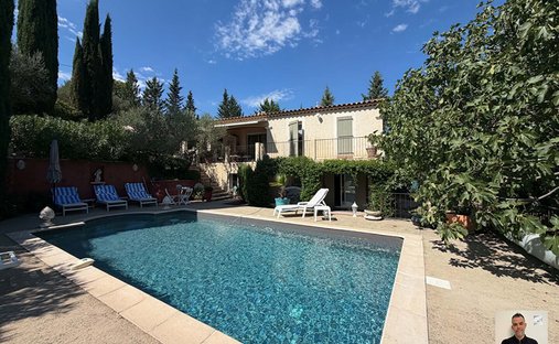 Villa in Cotignac, Provence-Alpes-Côte d'Azur, France 1