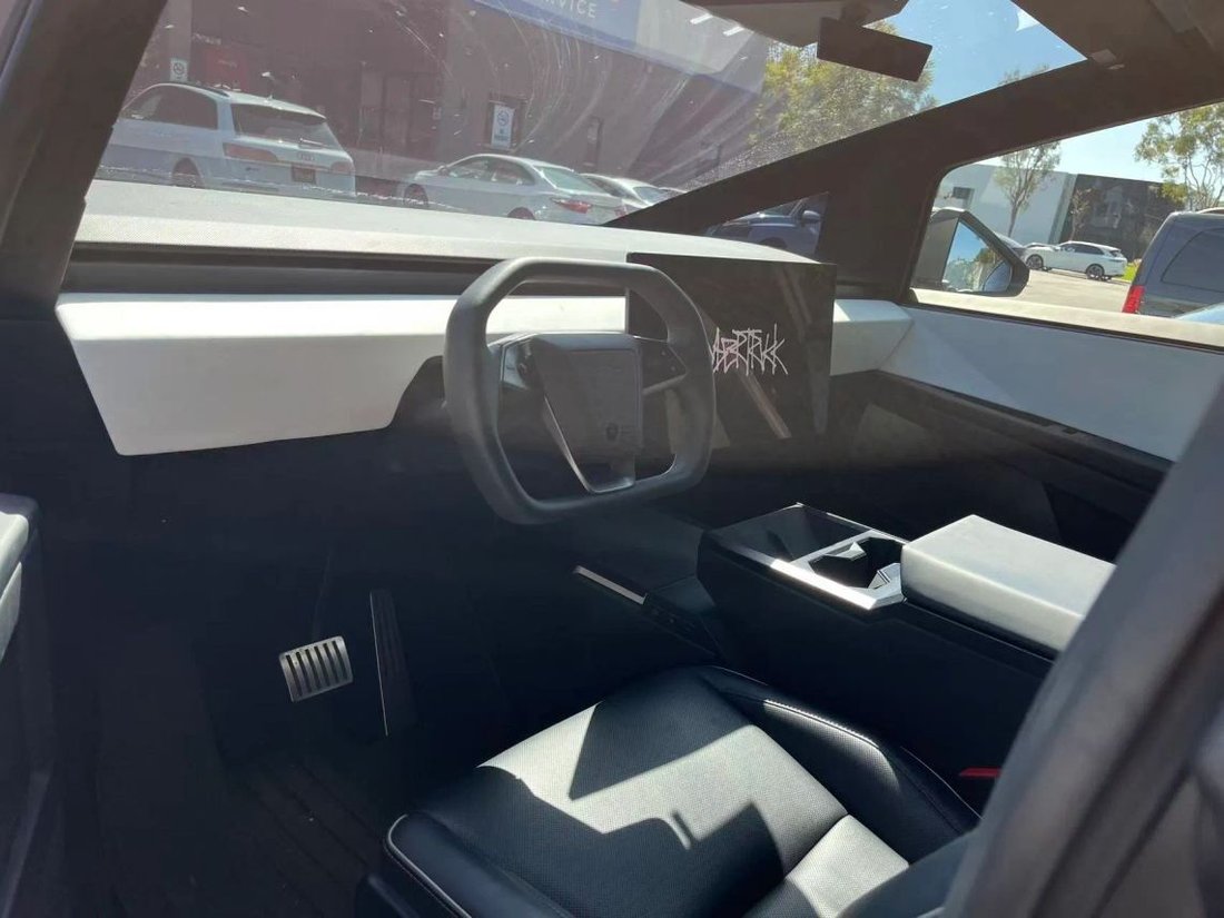 Pickup in Costa Mesa, CA, United States 3 - 18894942