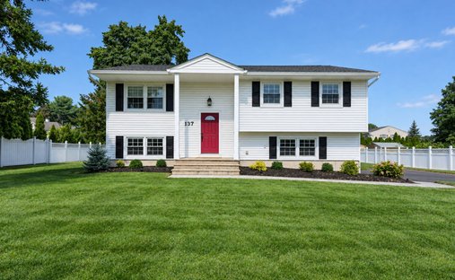 House in Fairfield, New Jersey, United States 1