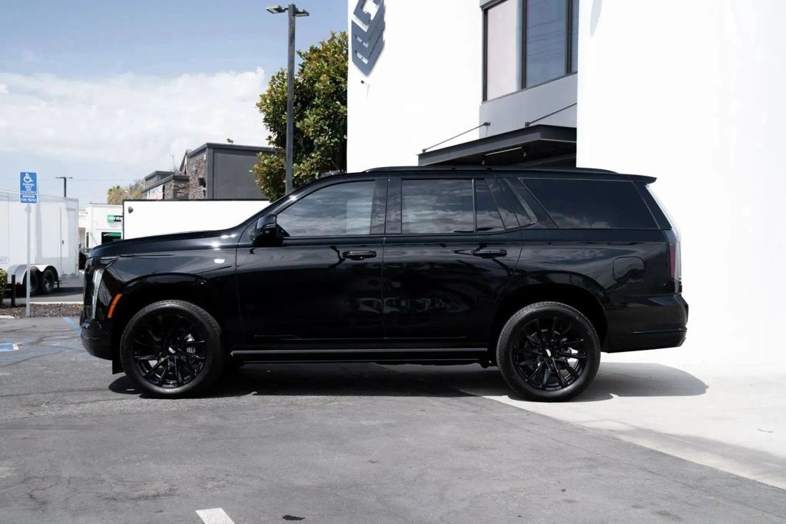 Suv in Bloomington, CA, United States 4 - 18702040