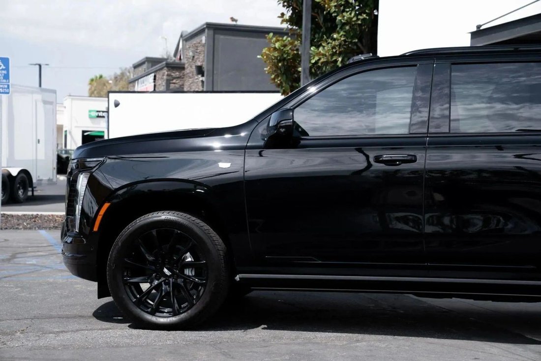 Suv in Bloomington, CA, United States 5 - 18702040