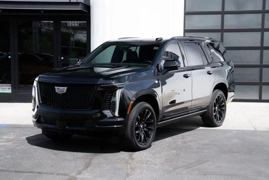 Suv in Bloomington, CA, United States 2 - 18702040