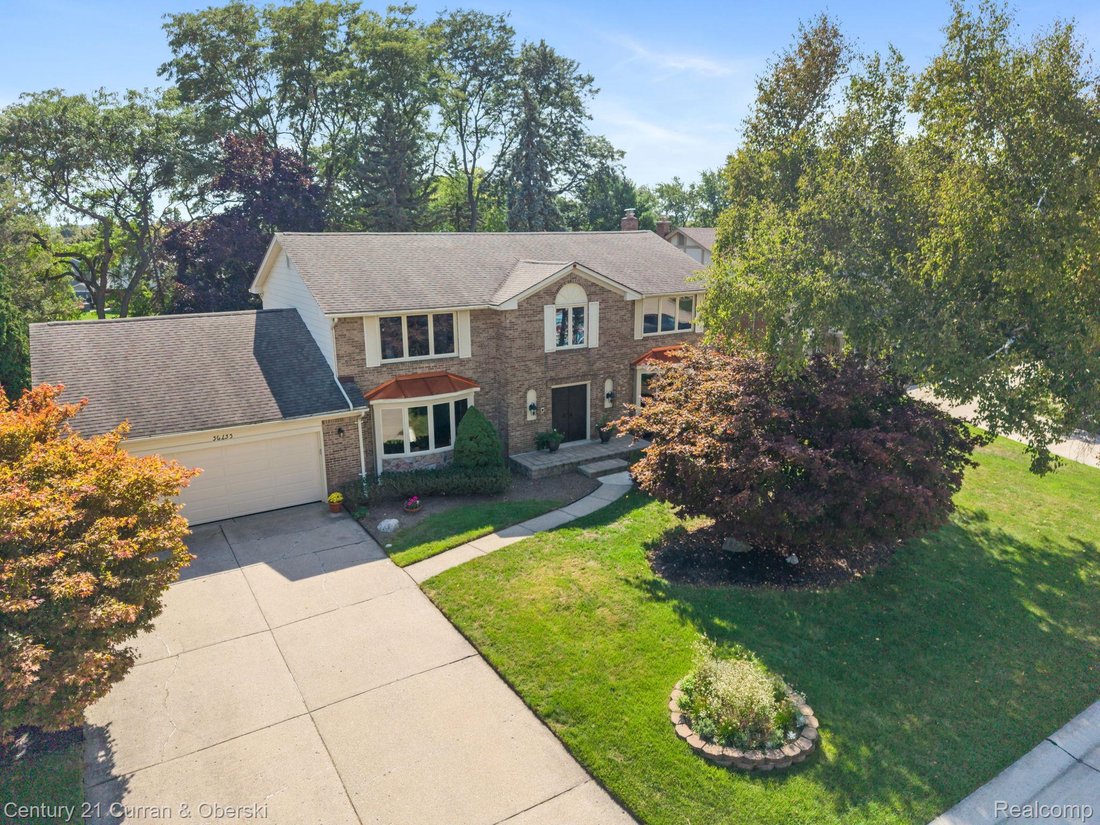 House in Farmington Hills, Michigan, United States 1 - 18895162