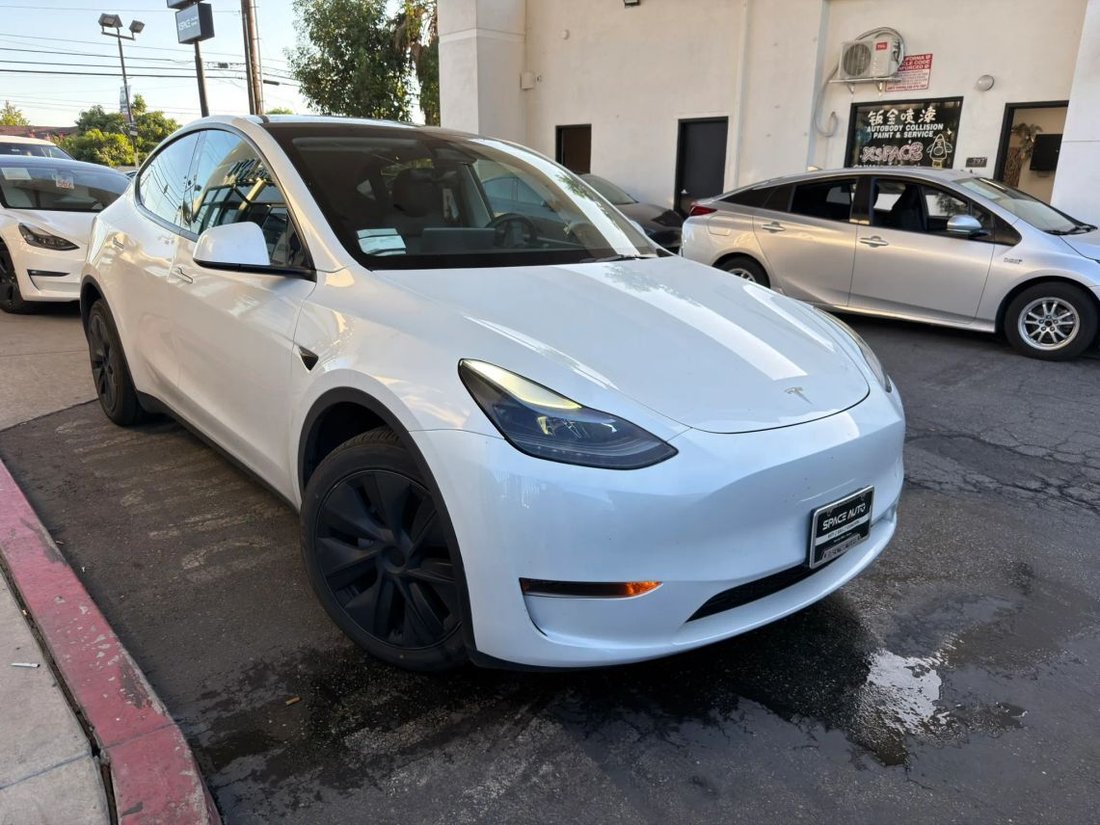 Suv in Azusa, CA, United States 1 - 18894973