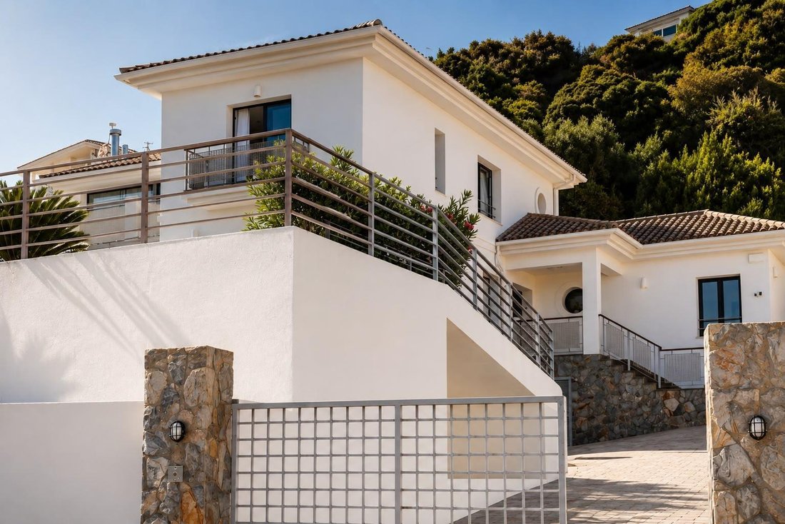 Chalet in Algeciras, Andalusien, Spanien 3 - 18895293