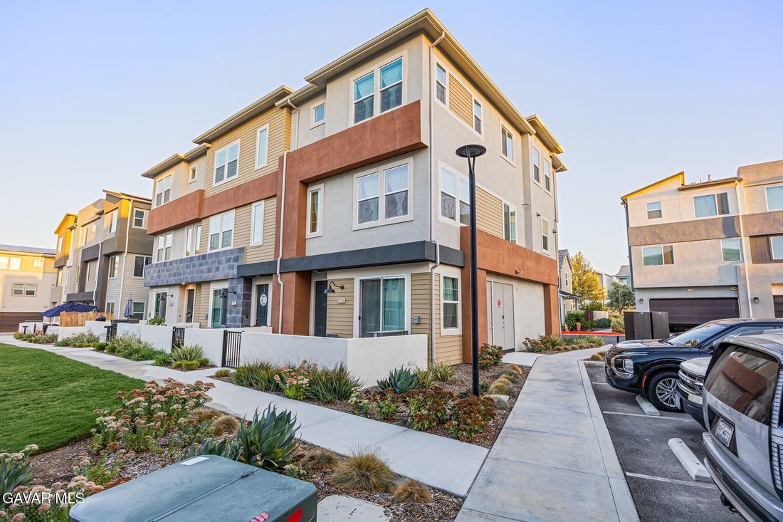 Condominio a Santa Clarita, California, Stati Uniti 3 - 18895161