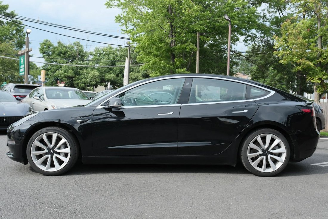 Sedan in Highland Park, NJ, United States 4 - 18901772