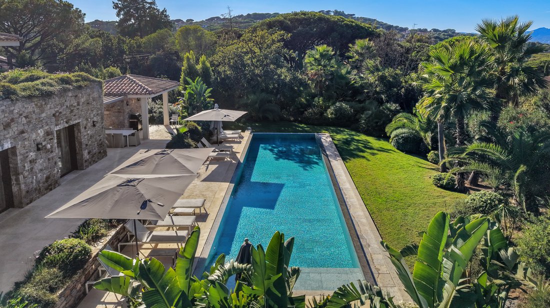 Casa en Zone Est Diffuse, San Tropez, Francia 3 - 18897845