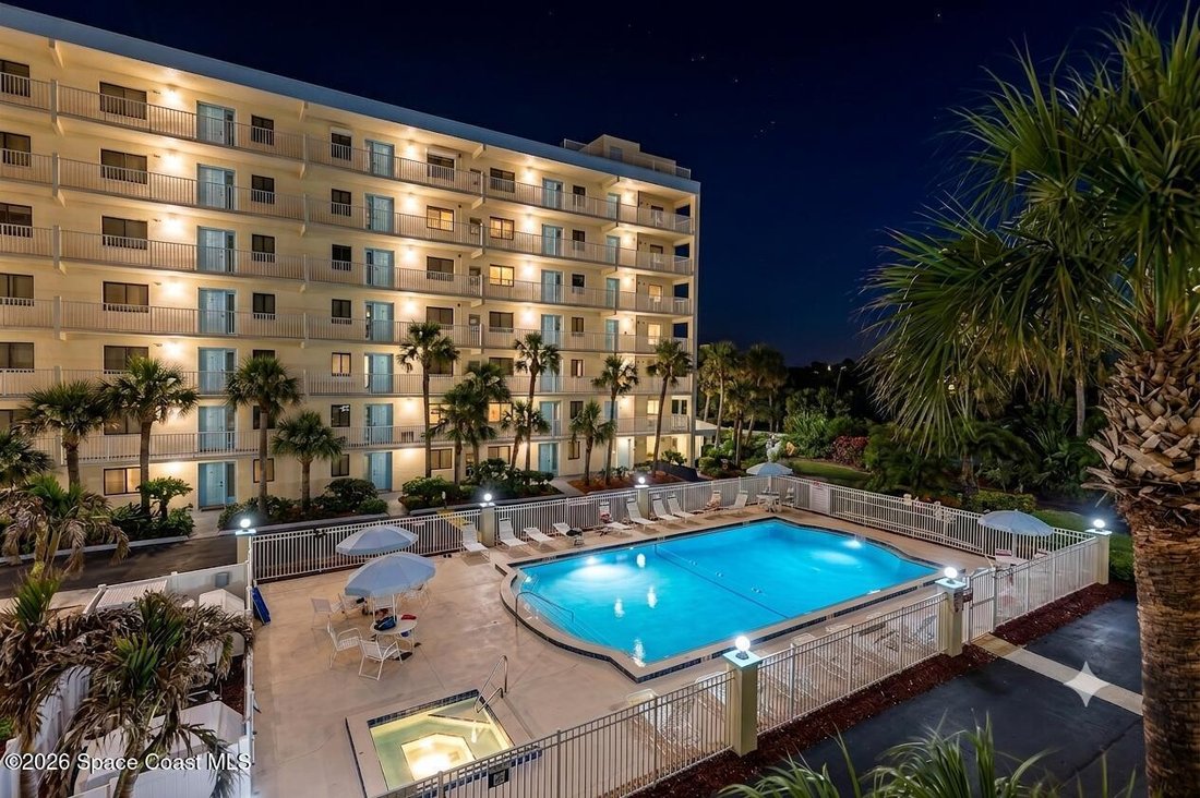 Condo in Cocoa Beach, Florida, United States 2 - 18282936