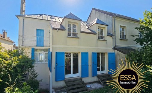 House in Le Chesnay, Le Chesnay-Rocquencourt, France 1