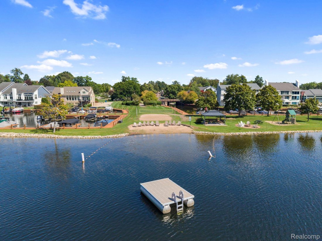 House in Orchard Lake Village, Michigan, United States 5 - 18900099