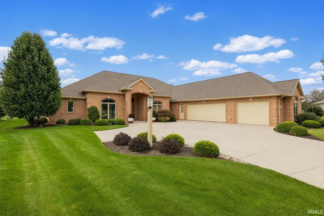 Condo in Auburn, Indiana, United States 2 - 18902065