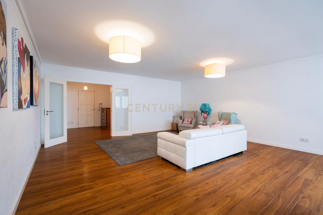 Apartamento en Linda-a-Velha, Distrito de Lisboa, Portugal 3 - 18900861