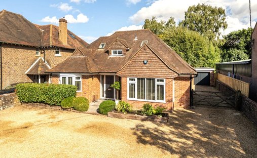 Chalet in Handcross, Copthorne, England 1