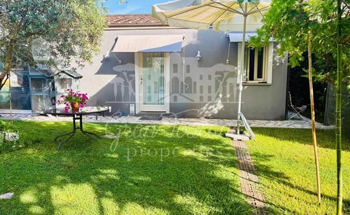 House in Pietrasanta, Tuscany, Italy 1