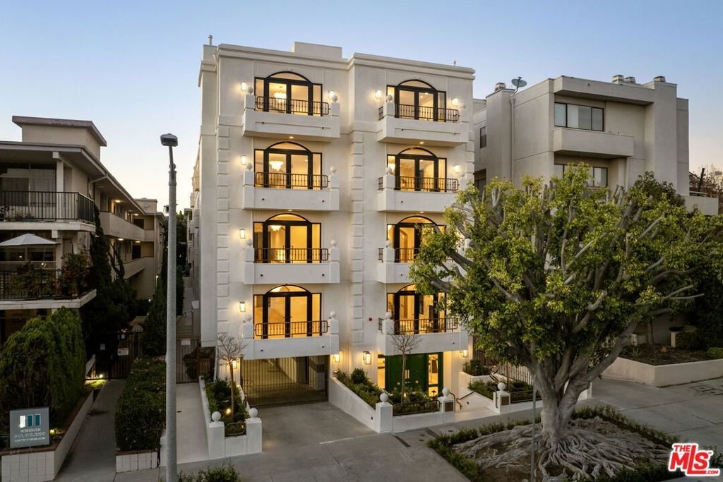 Condo in Los Angeles, California, United States 1 - 18899512