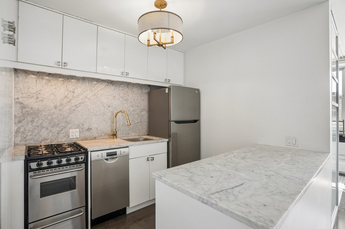 Co Op in New York, New York, United States 3 - 18824682
