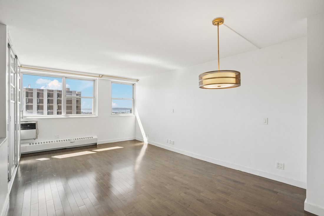 Co Op in New York, New York, United States 4 - 18824682