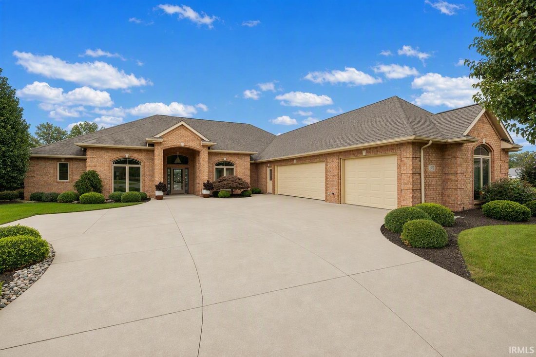 Condo in Auburn, Indiana, United States 3 - 18902065