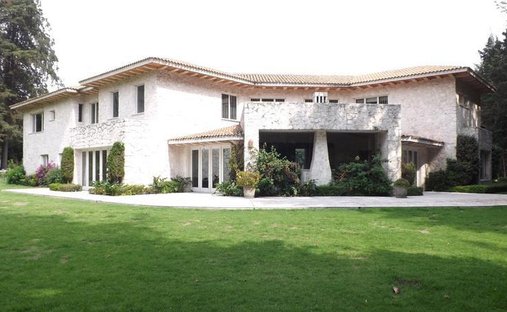House in Colonia el Pirame, State of Mexico, Mexico 1