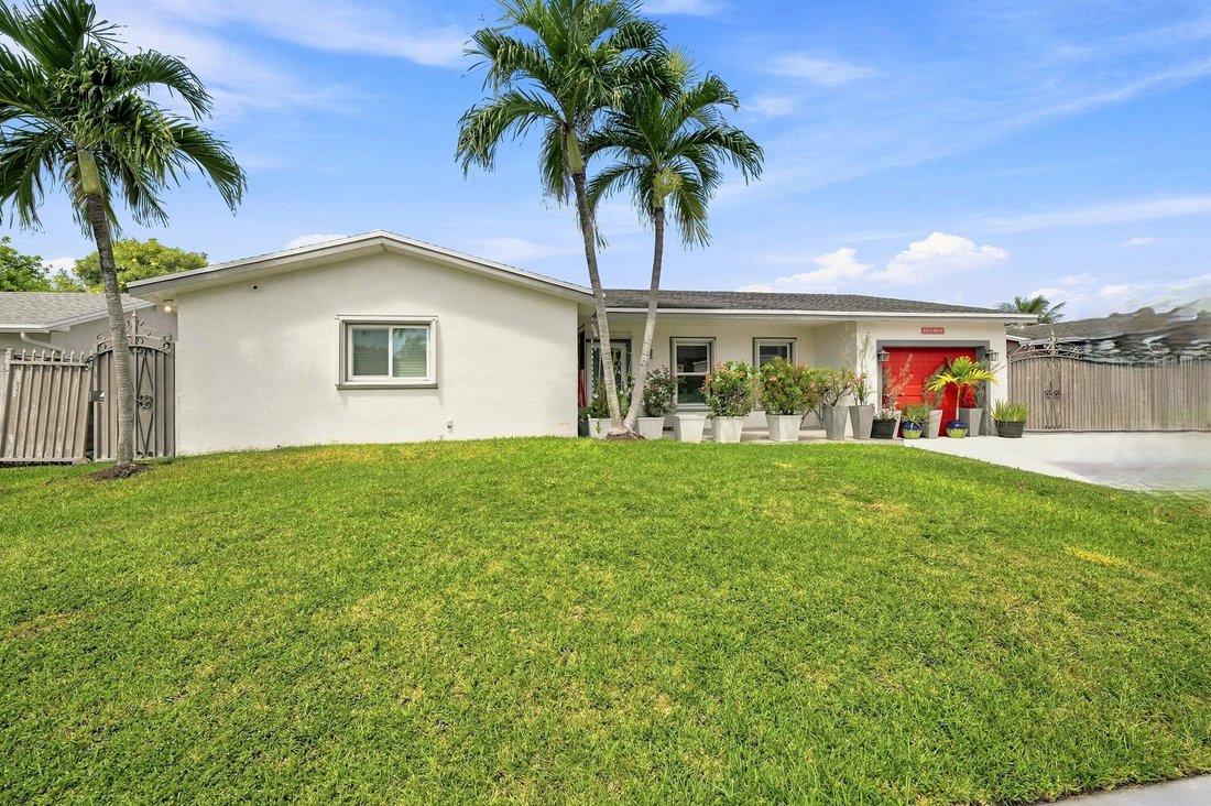 House in Cutler Bay, Florida, United States 2 - 18900302