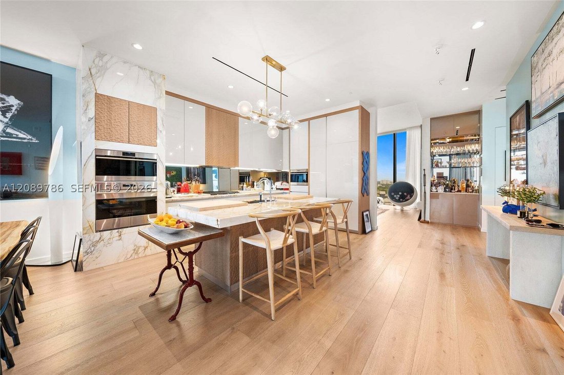 Condo in Miami, Florida, United States 4 - 18900440