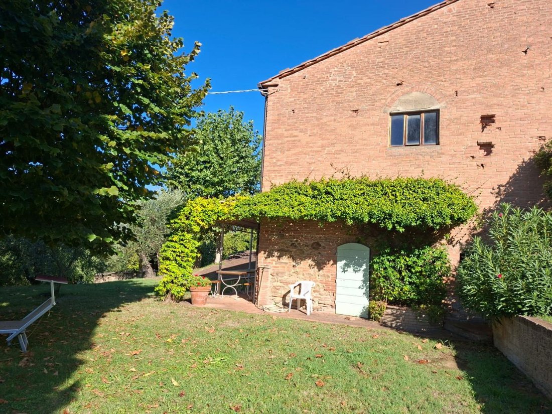 Peccioli, Tuscany, Italy 3 - 18899303