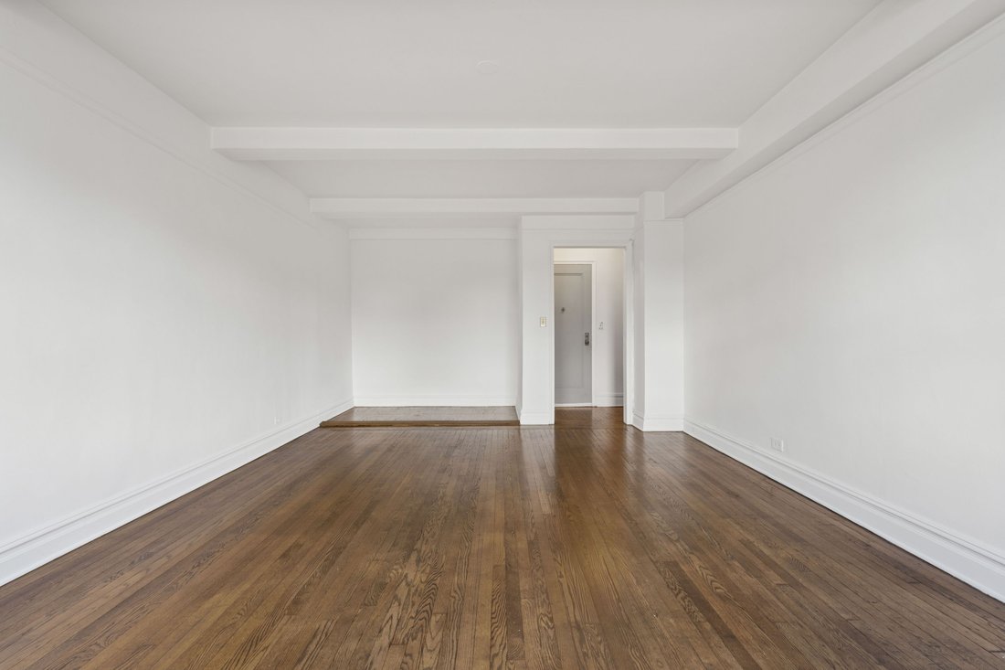 Co Op in New York, New York, United States 5 - 18902471