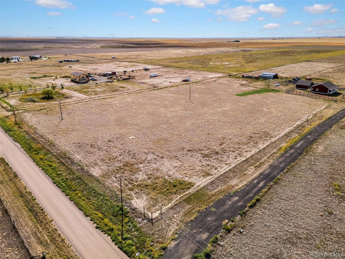 House in Bennett, Colorado, United States 3 - 18900044