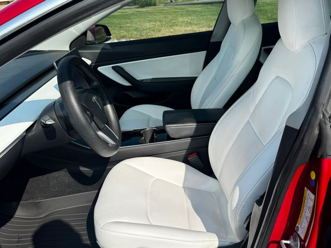 Sedan in Joplin, MO, United States 5 - 18901788