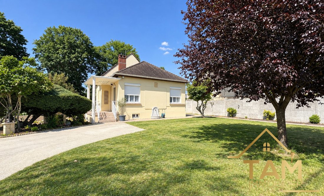 House in Centre Ville, Plaisir, France 1 - 18902401