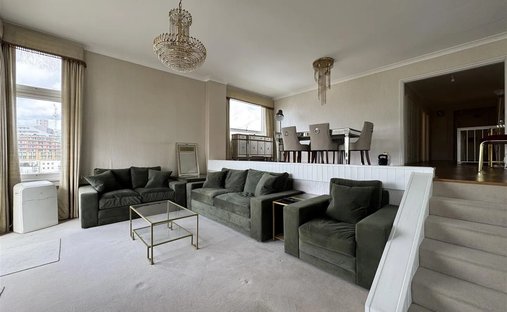 House in Hyde Park, Westminster, England 1