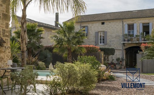 House in Centre Ville, Aigues-Mortes, France 1