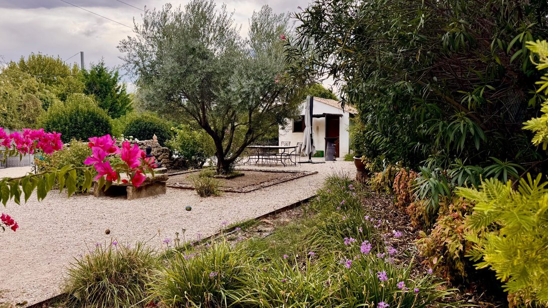 House in Saint-Saturnin-lès-Avignon, Provence-Alpes-Côte d'Azur, France 5 - 18868561