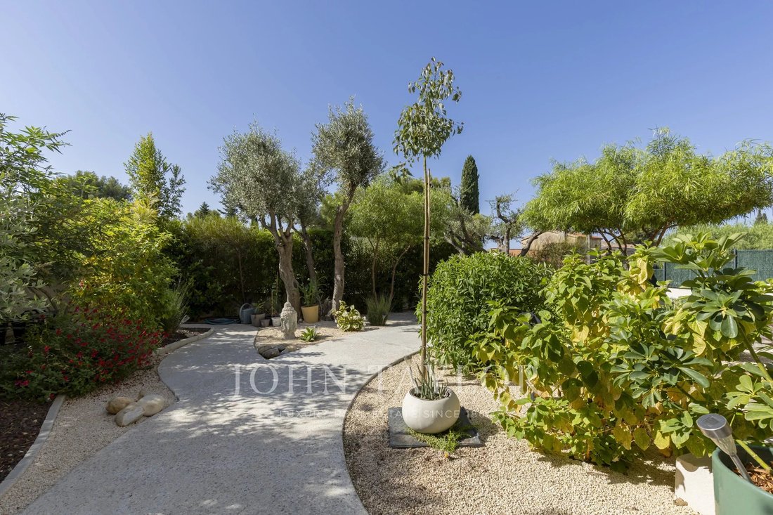 Apartment in Bandol, Provence-Alpes-Côte d'Azur, France 1 - 18897567