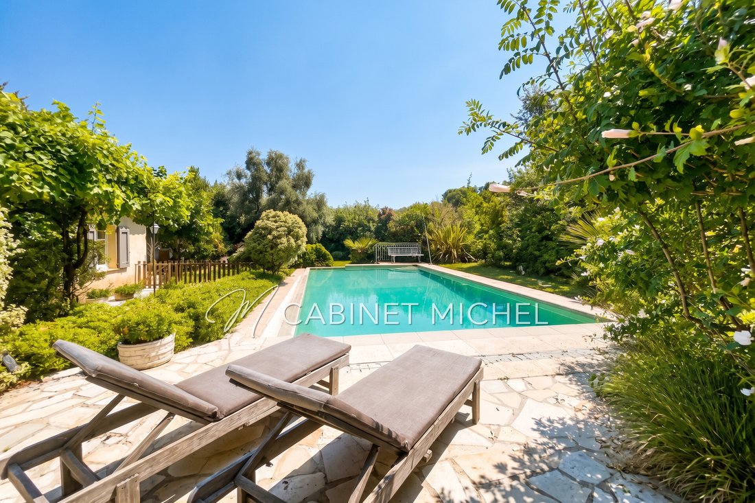 Villa a Nord, Roquefort-les-Pins, Francia 1 - 18509127