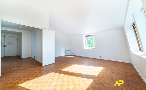 Apartment in Souvenir Français, La Garenne-Colombes, France 1