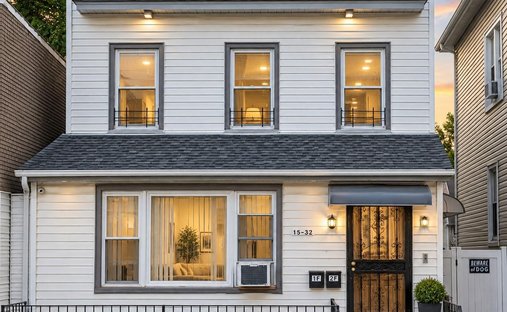 House in New York, New York, United States 1