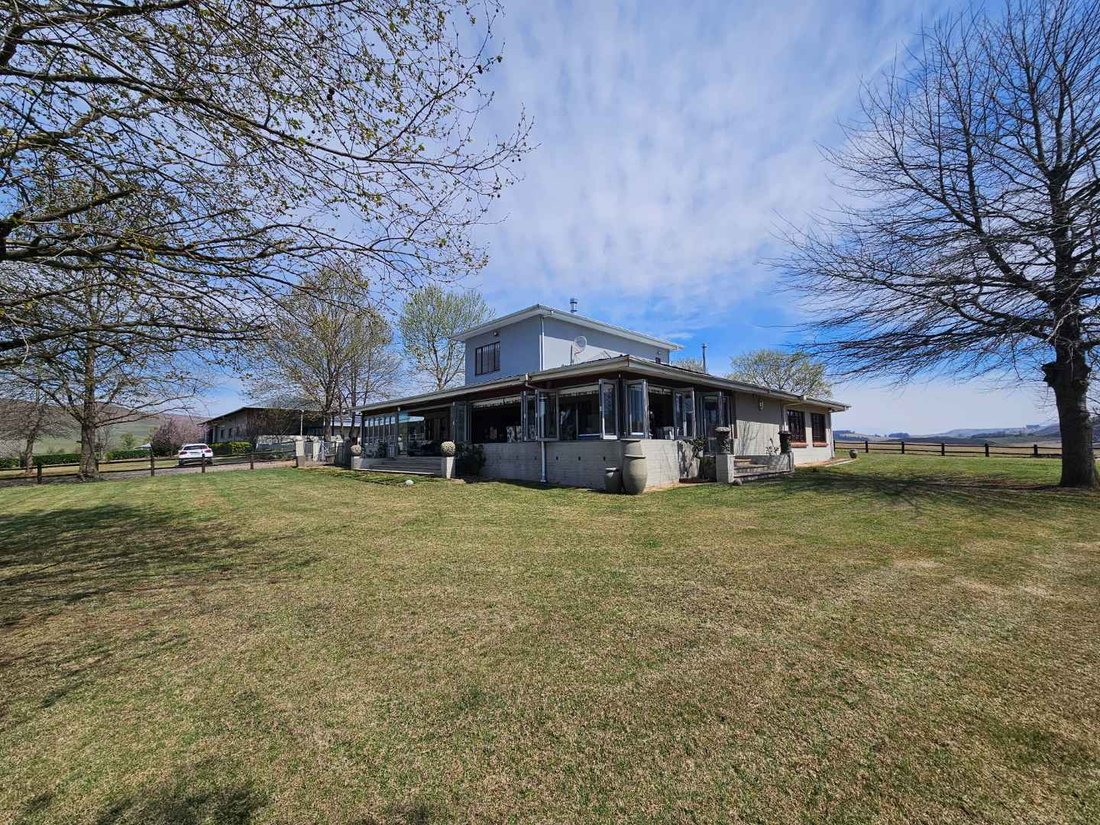 Farm Ranch in Nottingham Road, KwaZulu-Natal, South Africa 5 - 18896040