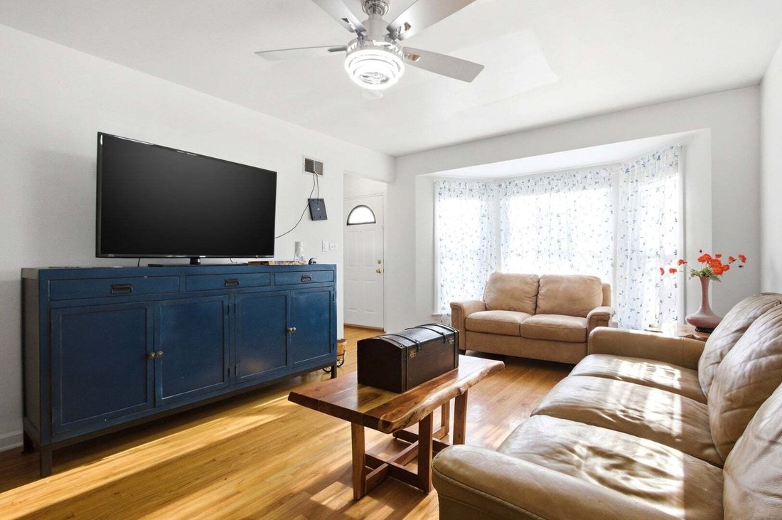 House in Chicago, Illinois, United States 5 - 18900478