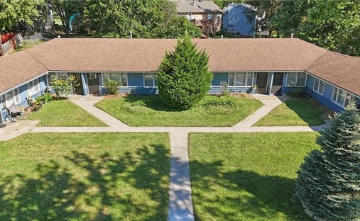 Apartment in Gladstone, Missouri, United States 1
