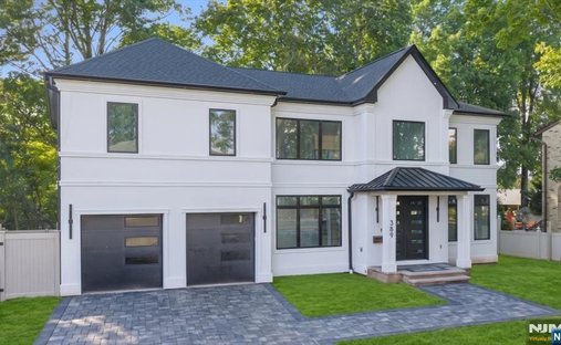 House in River Edge, New Jersey, United States 1